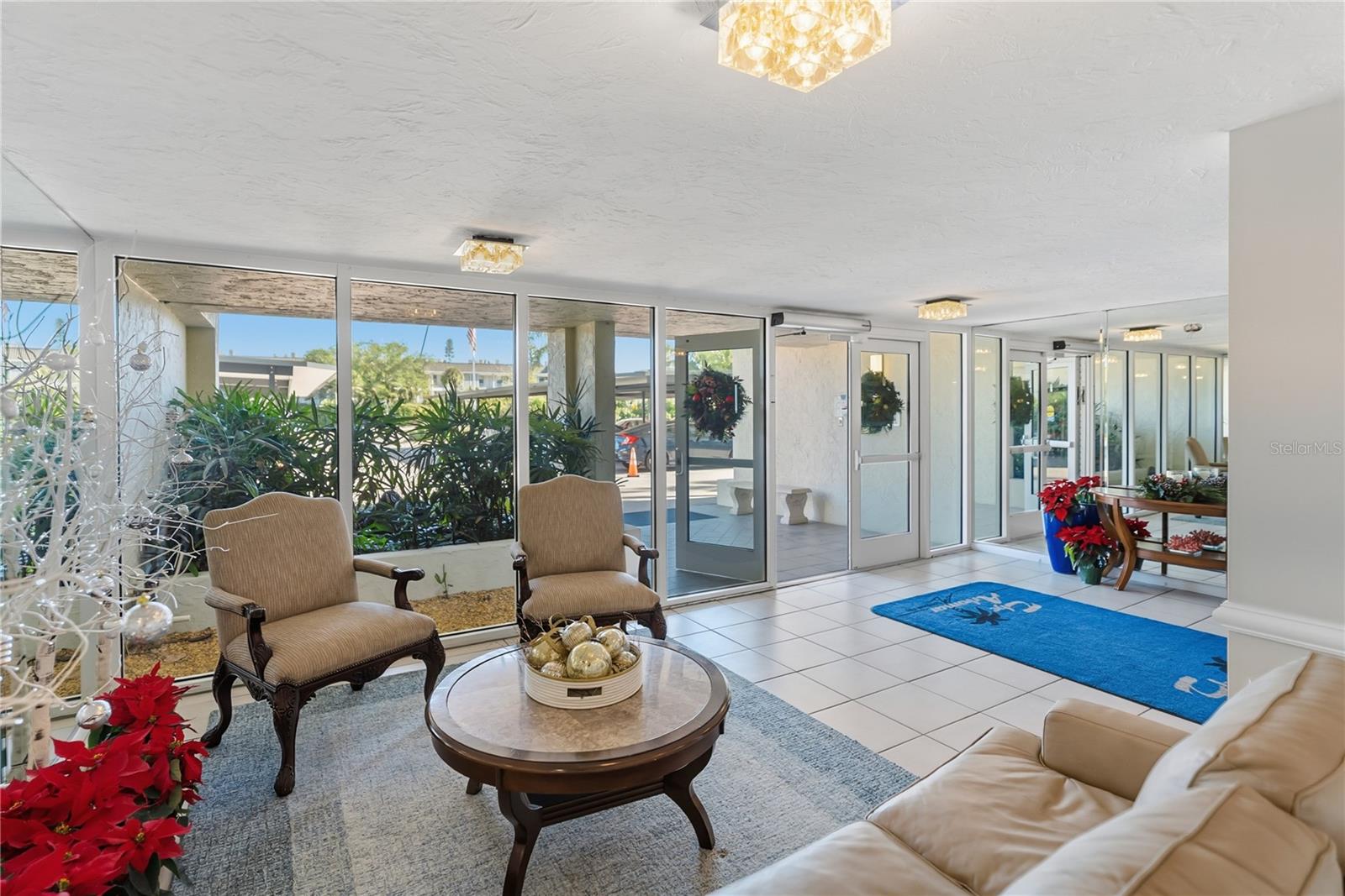 ARBOMAR APTS - Residential