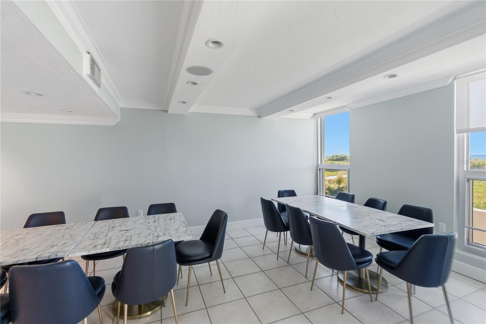 ARBOMAR APTS - Residential