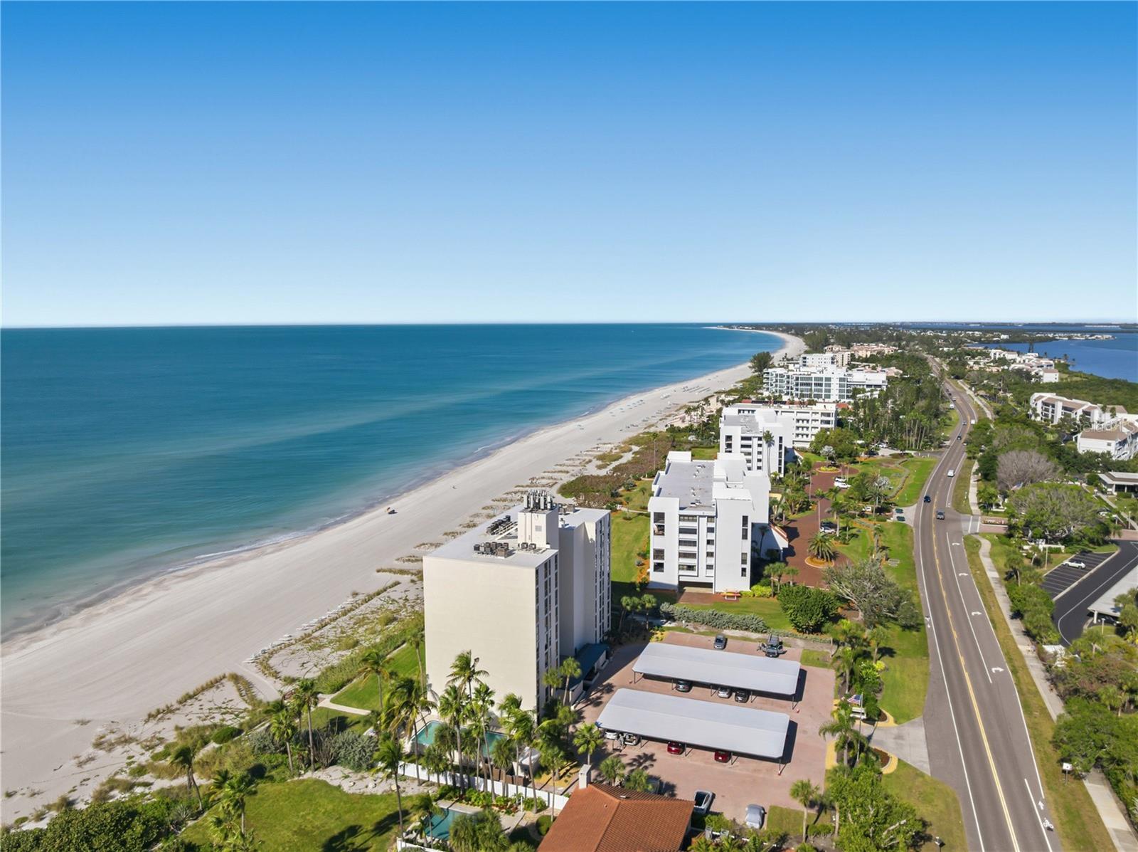 ARBOMAR APTS - Residential