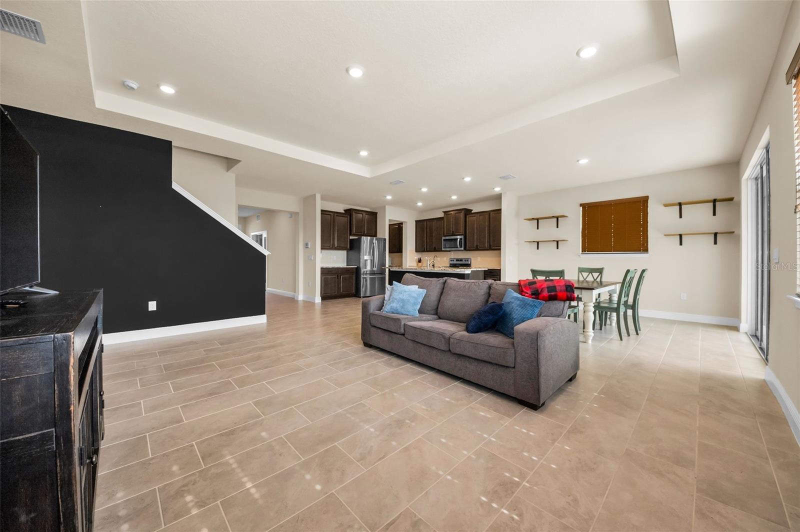 MANGROVE MANOR PH 1 - Residential