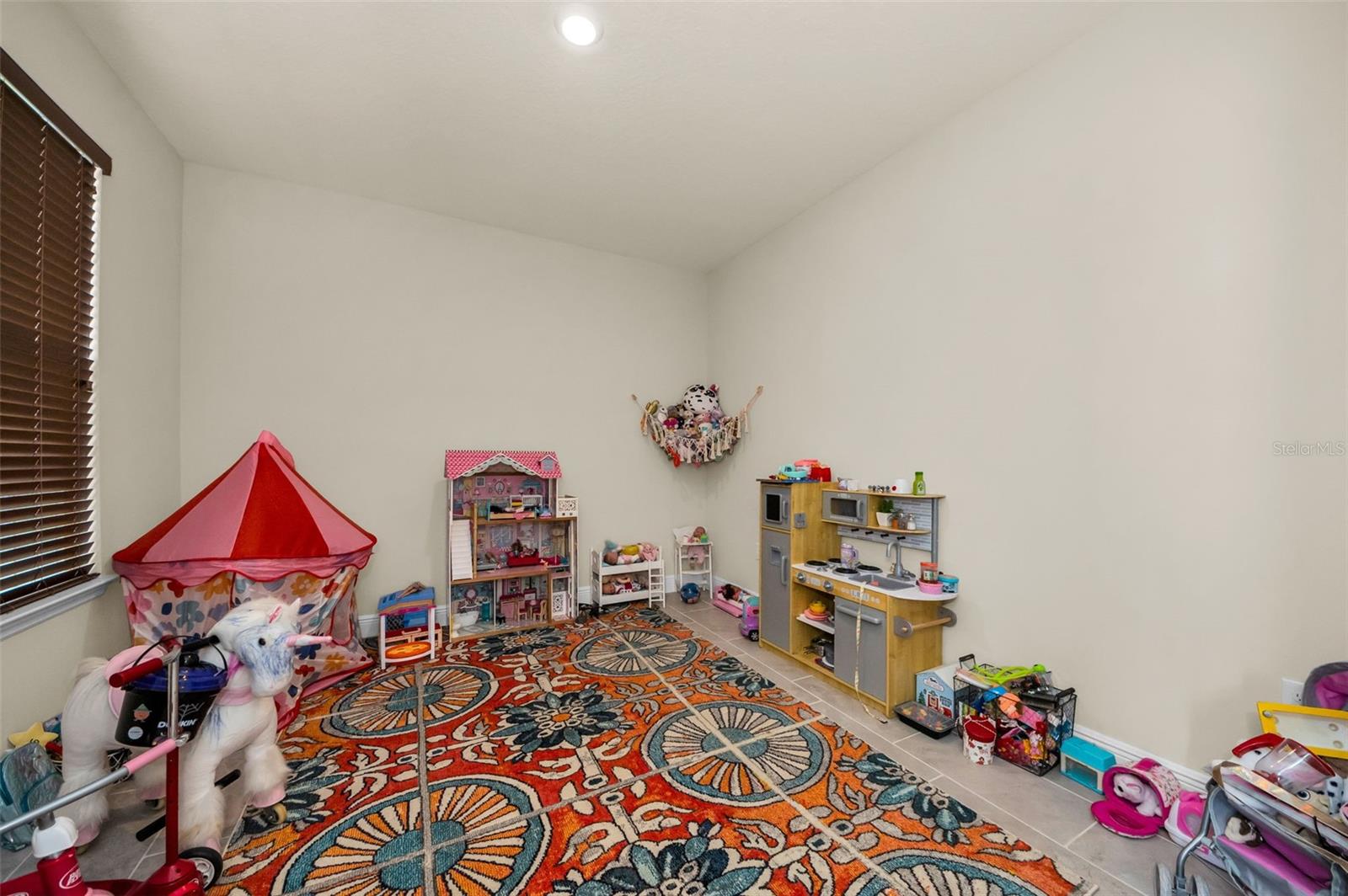 MANGROVE MANOR PH 1 - Residential