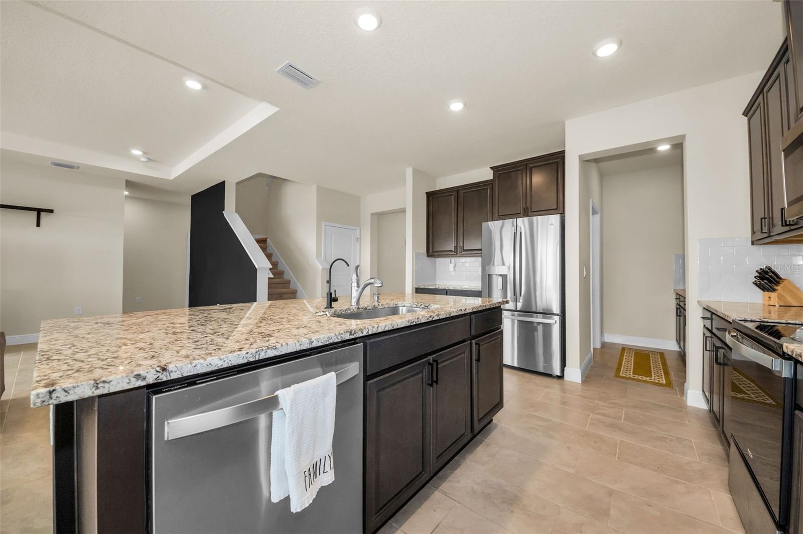 MANGROVE MANOR PH 1 - Residential