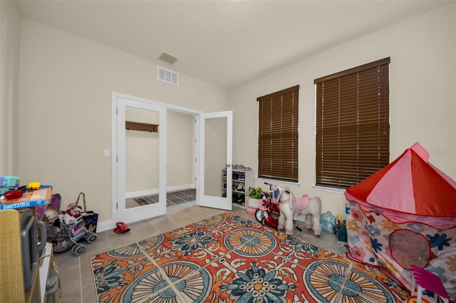 MANGROVE MANOR PH 1 - Residential