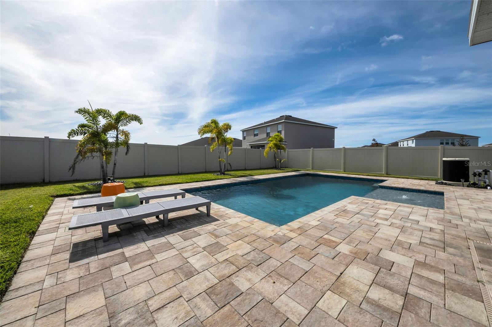 MANGROVE MANOR PH 1 - Residential