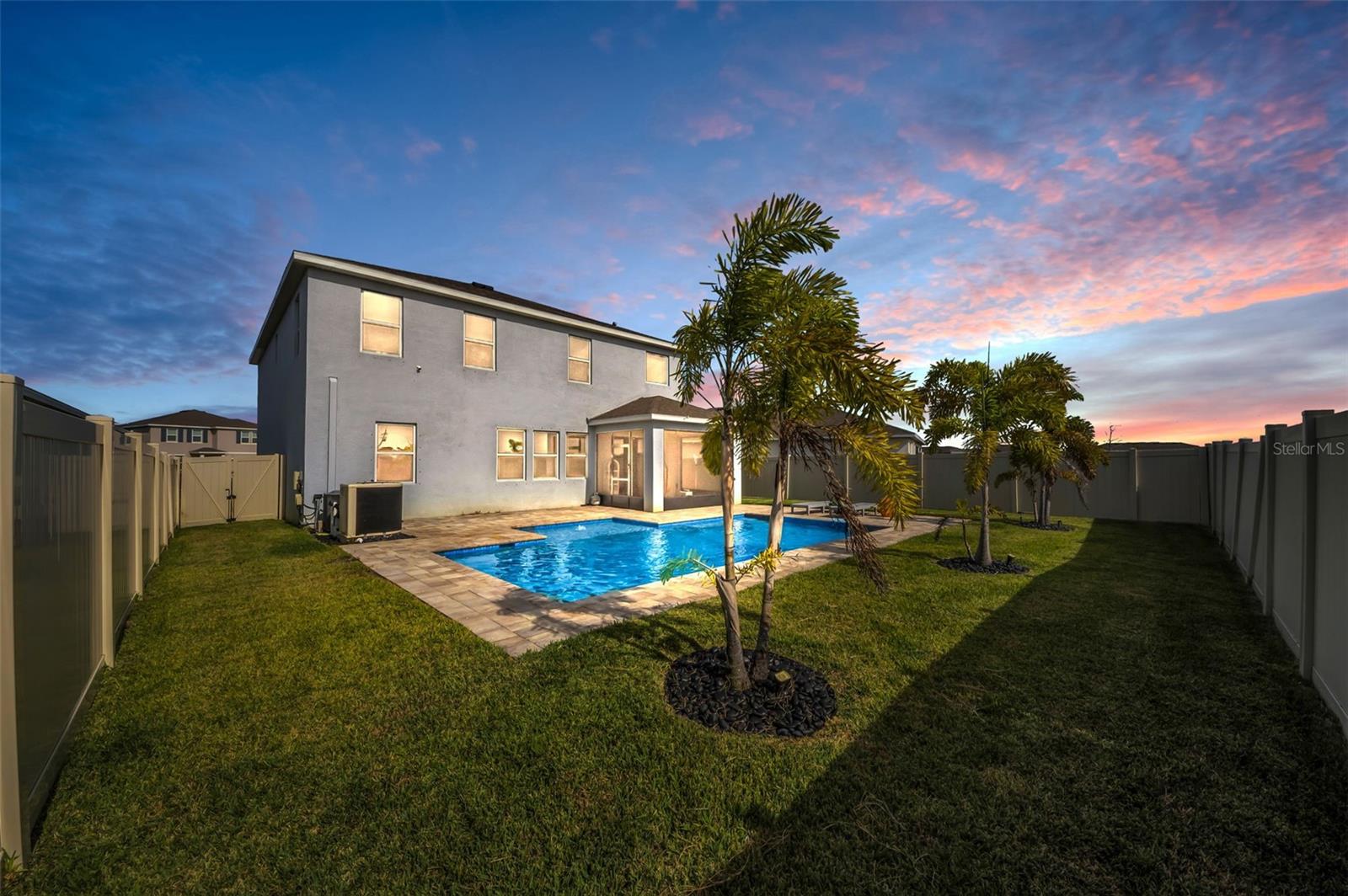 MANGROVE MANOR PH 1 - Residential