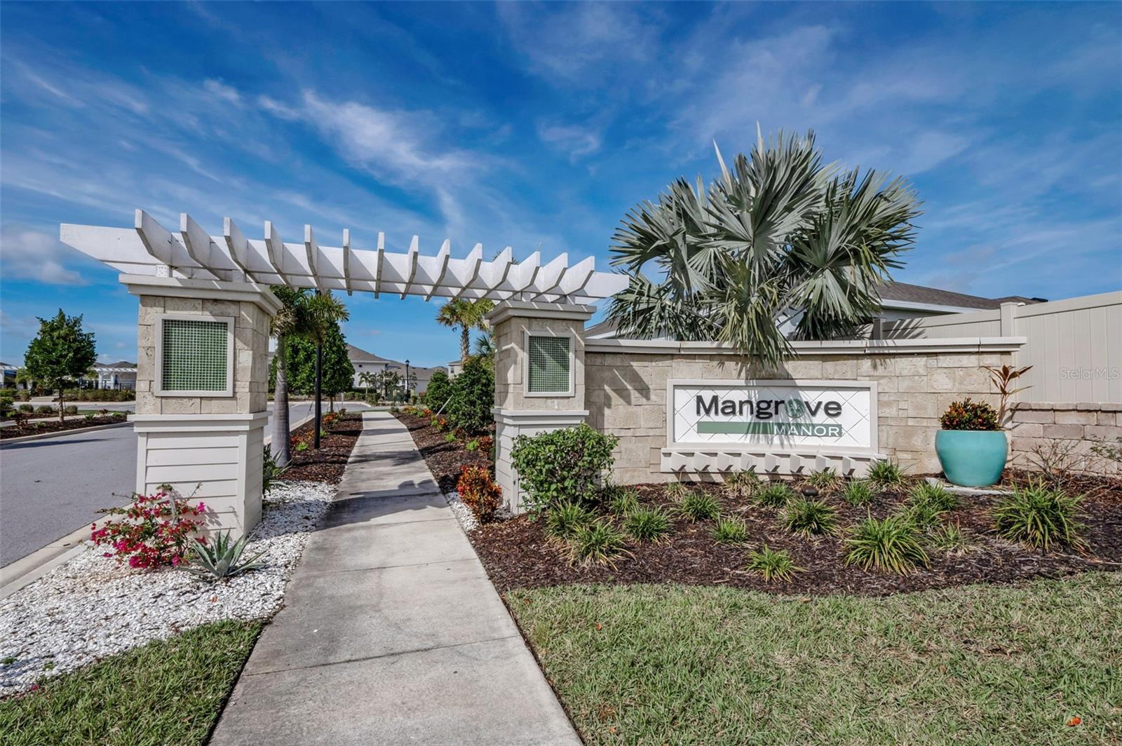 MANGROVE MANOR PH 1 - Residential