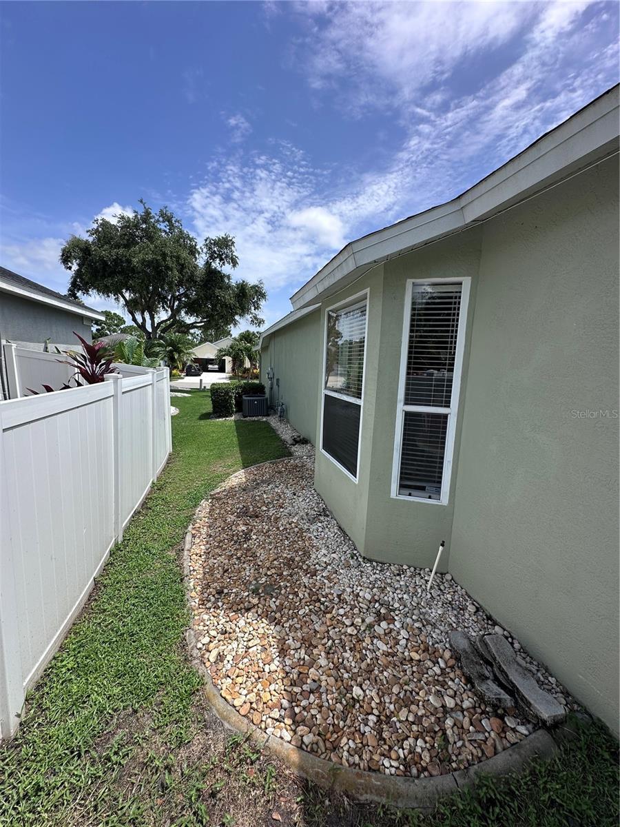 CARLYLE AT VILLAGES OF PALM-AIRE - Residential