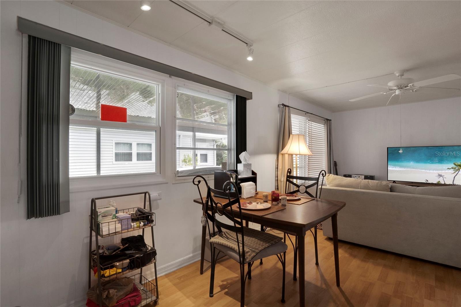OAKWOOD MANOR - Residential