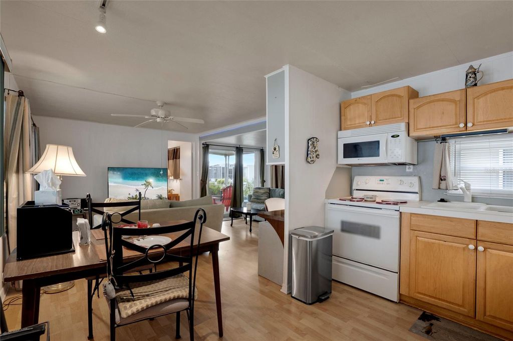 Photo of 206 Oakwood Boulevard W, Sarasota, FL 34237 (MLS # A4663393)