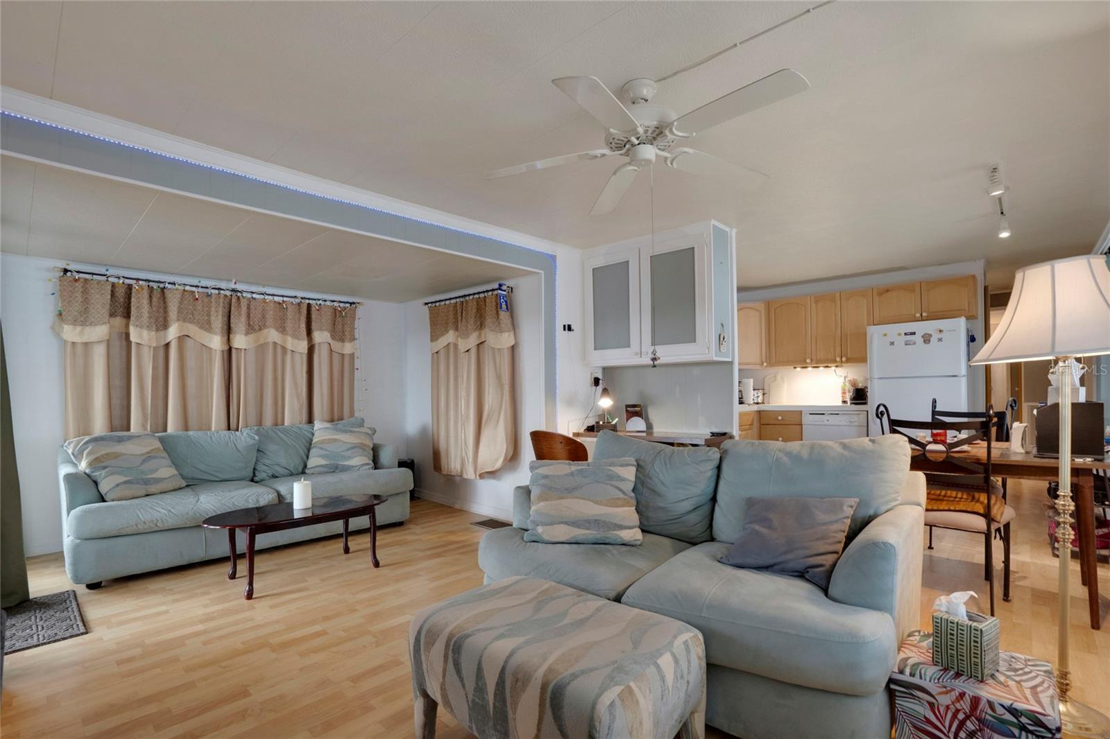 OAKWOOD MANOR - Residential