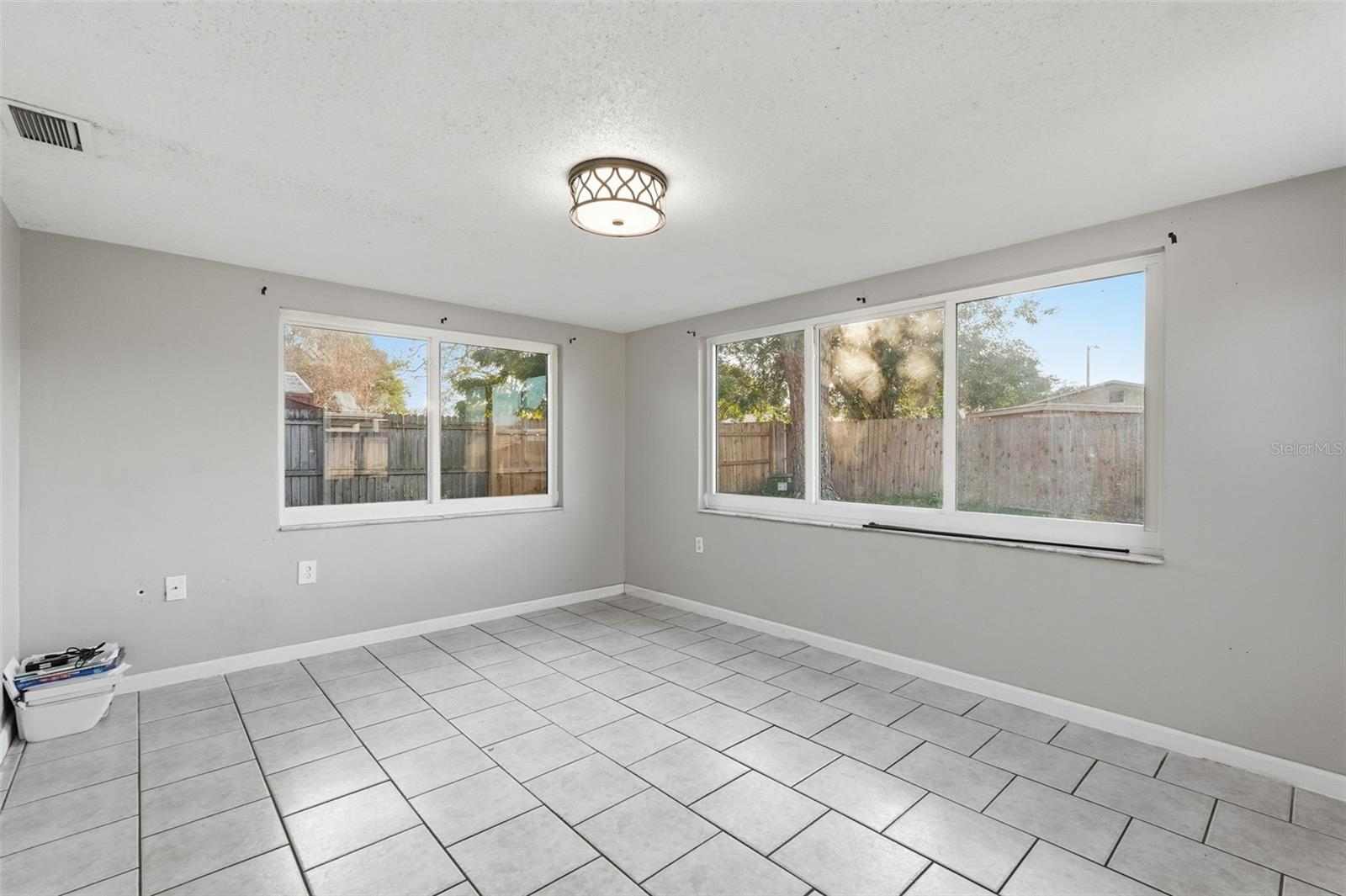 REGENCY PARK - Residential