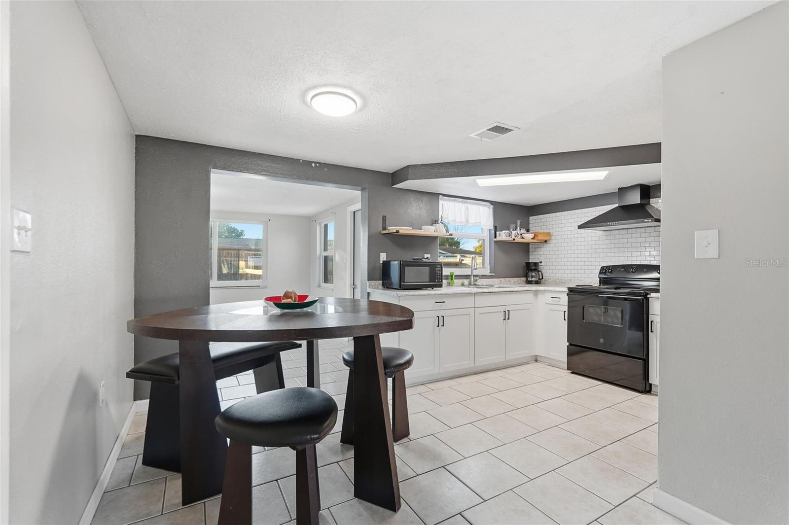 REGENCY PARK - Residential