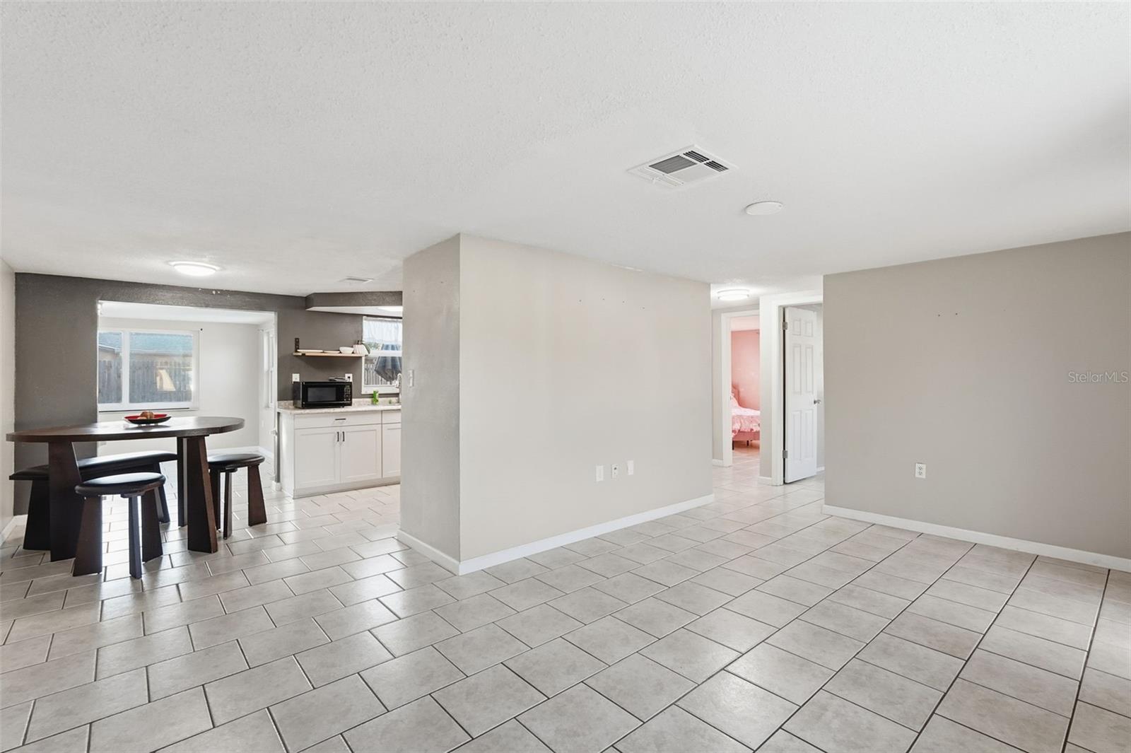 REGENCY PARK - Residential