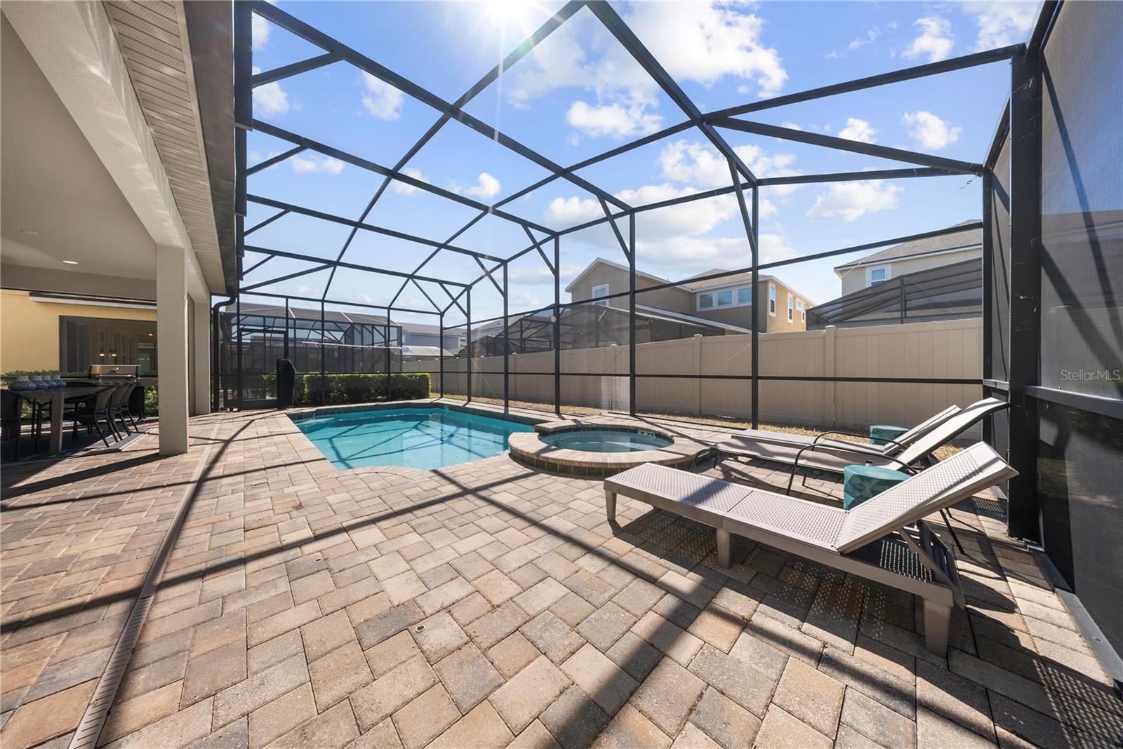 SOLARA RESORT - Residential