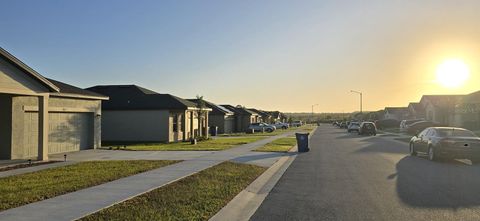 Photo of 452 Hennepin Loop, Lake Wales, FL 33898 (MLS # O6371627)