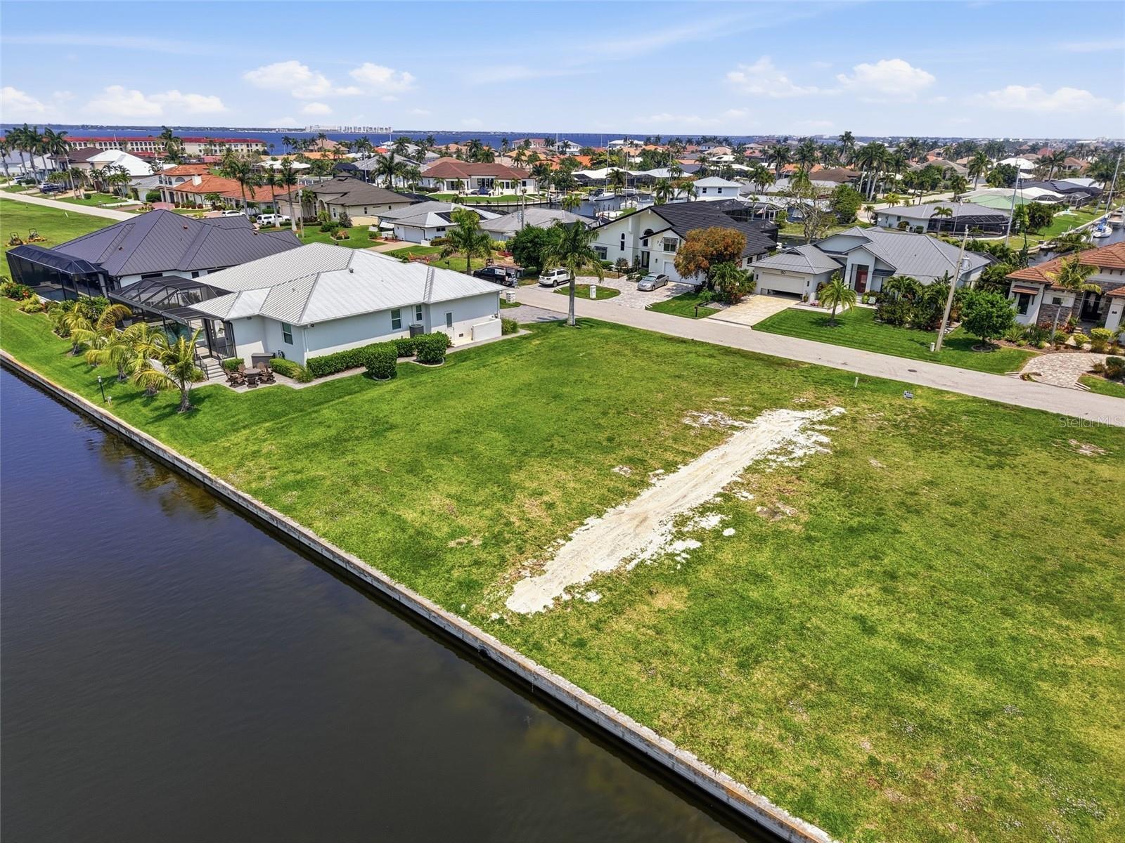 PUNTA GORDA ISLES SEC 24 - Land