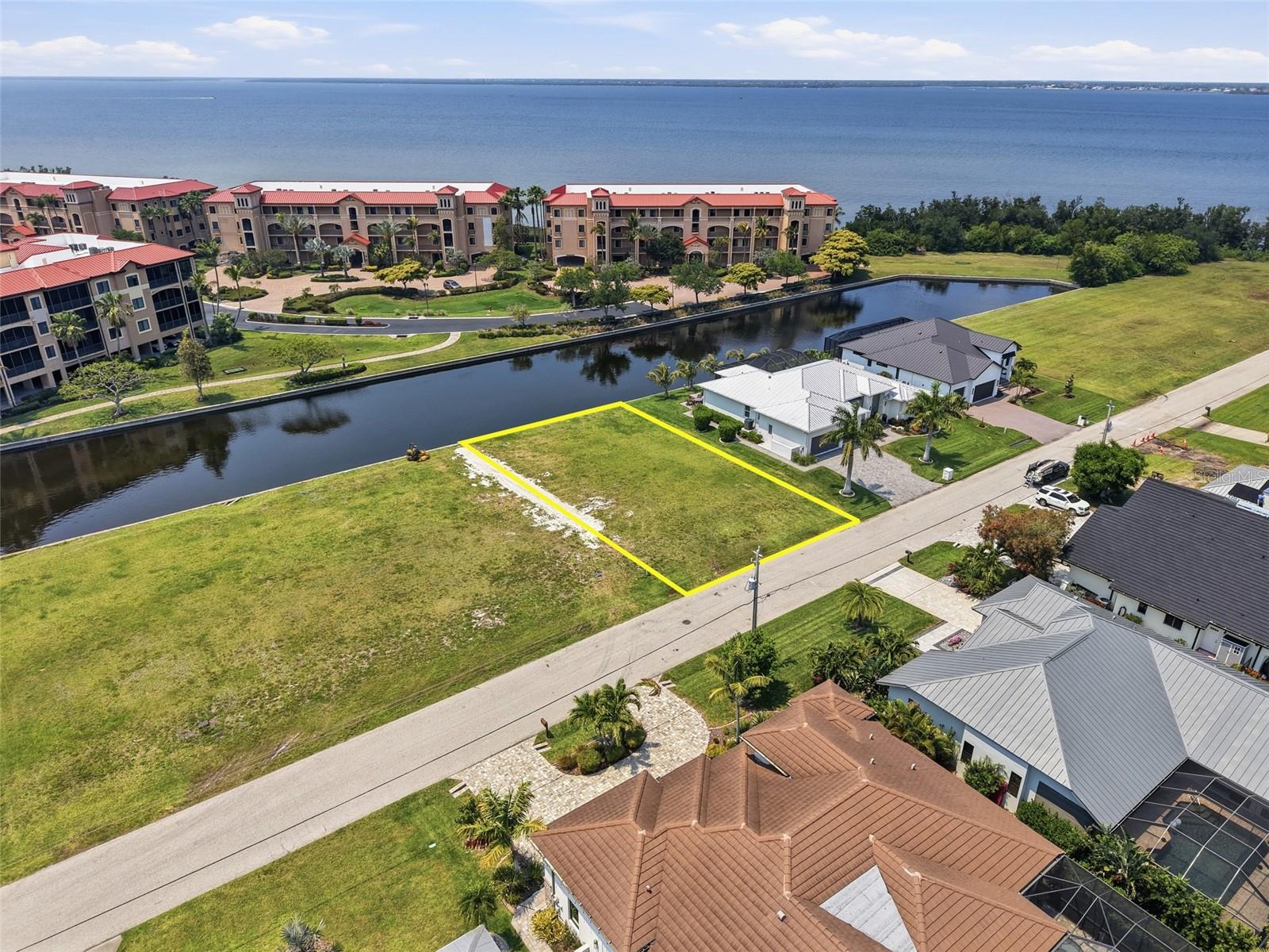 PUNTA GORDA ISLES SEC 24 - Land