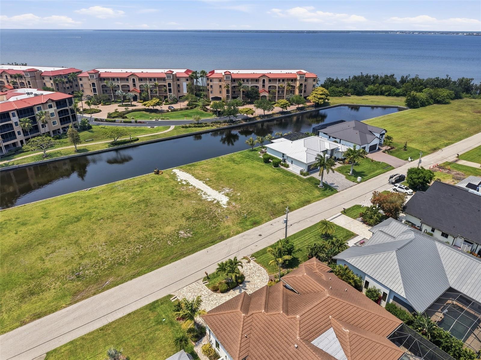 PUNTA GORDA ISLES SEC 24 - Land