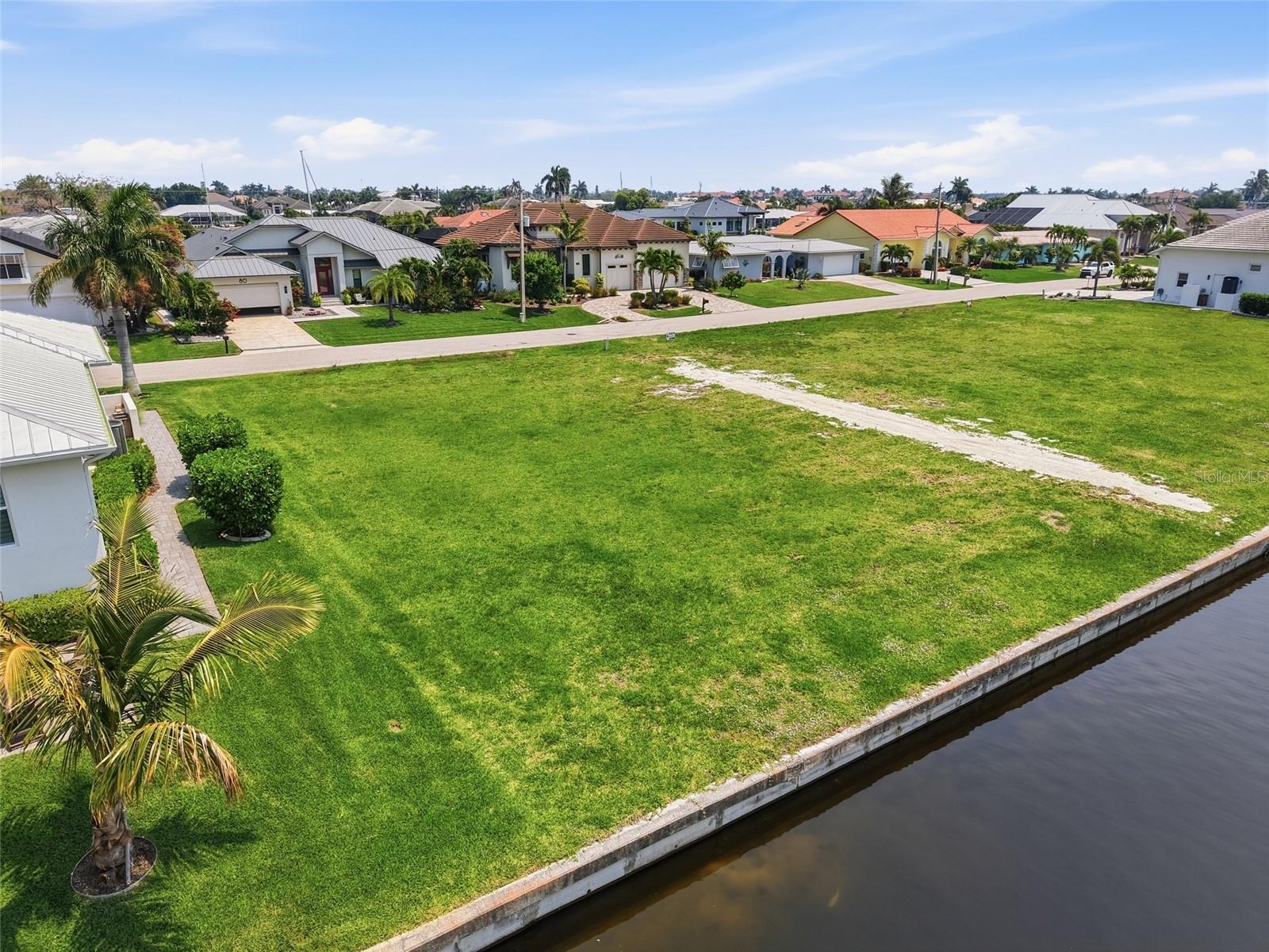 PUNTA GORDA ISLES SEC 24 - Land