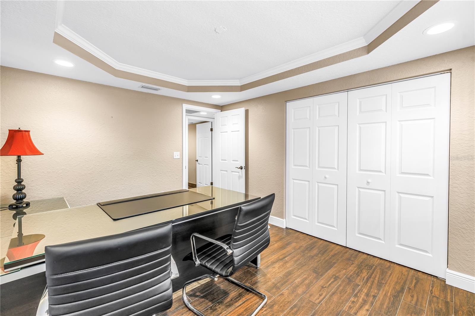 OAKS OF SEMINOLE CONDO - Residential