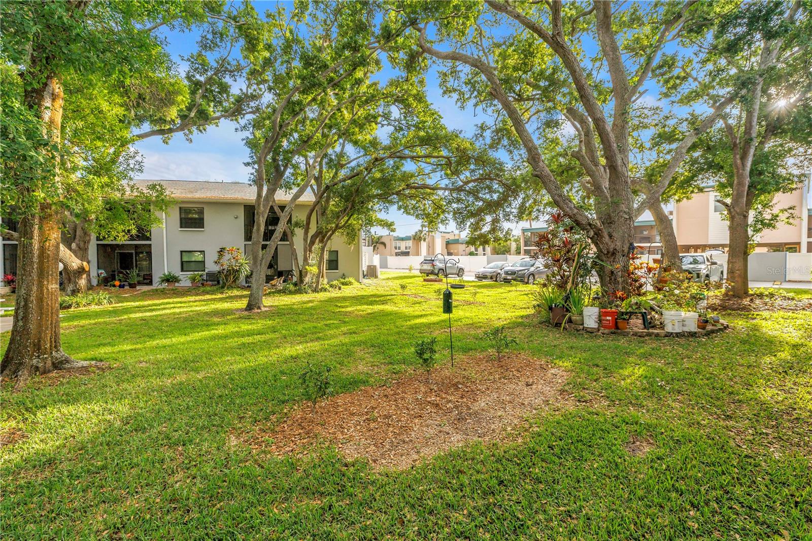 OAKS OF SEMINOLE CONDO - Residential