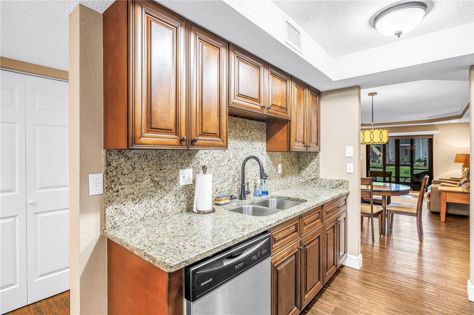 OAKS OF SEMINOLE CONDO - Residential