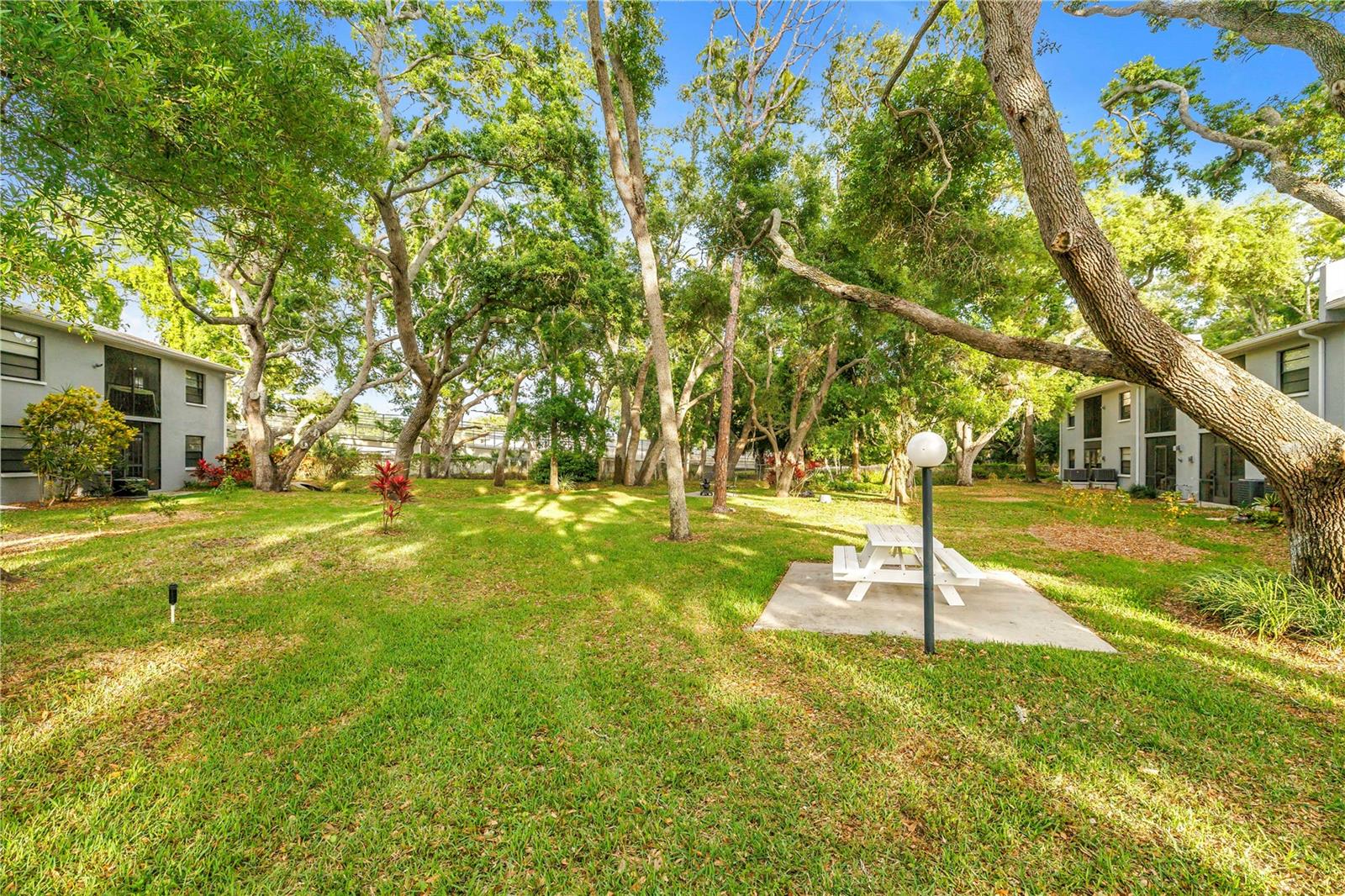 OAKS OF SEMINOLE CONDO - Residential