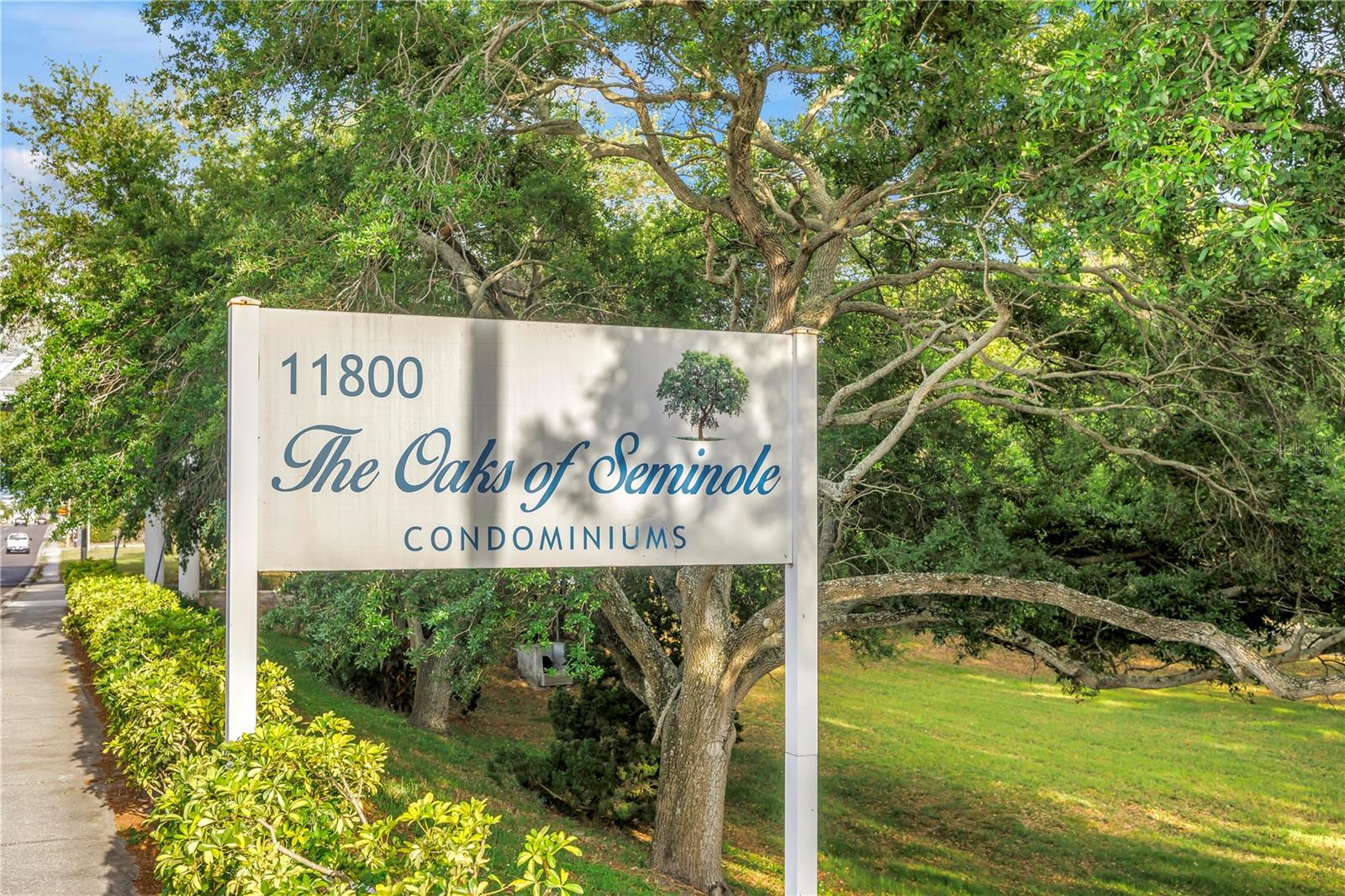 OAKS OF SEMINOLE CONDO - Residential