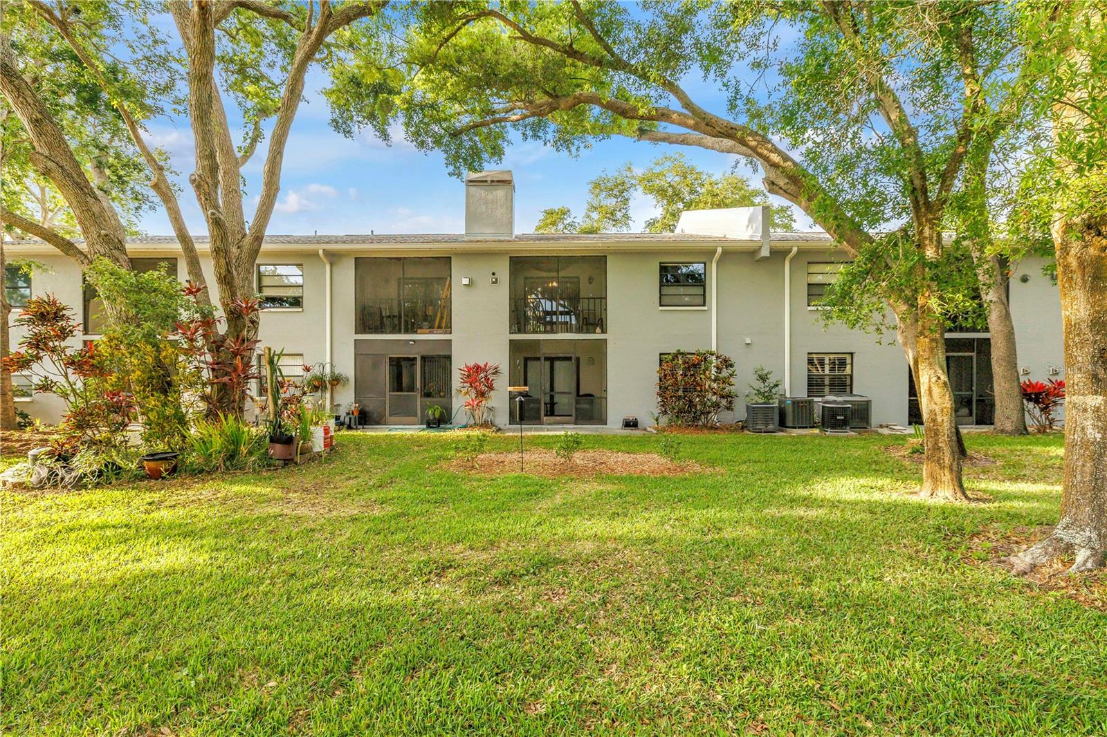 OAKS OF SEMINOLE CONDO - Residential