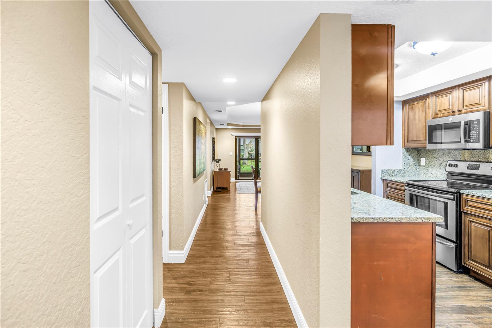 OAKS OF SEMINOLE CONDO - Residential