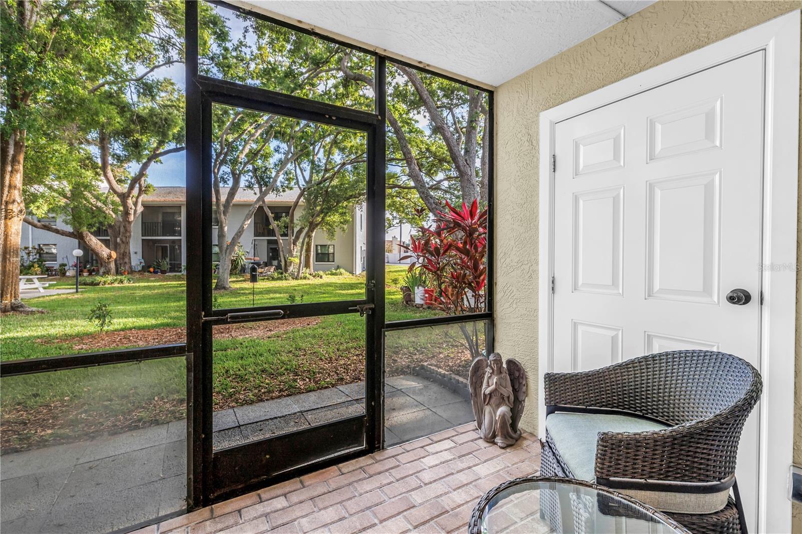 OAKS OF SEMINOLE CONDO - Residential