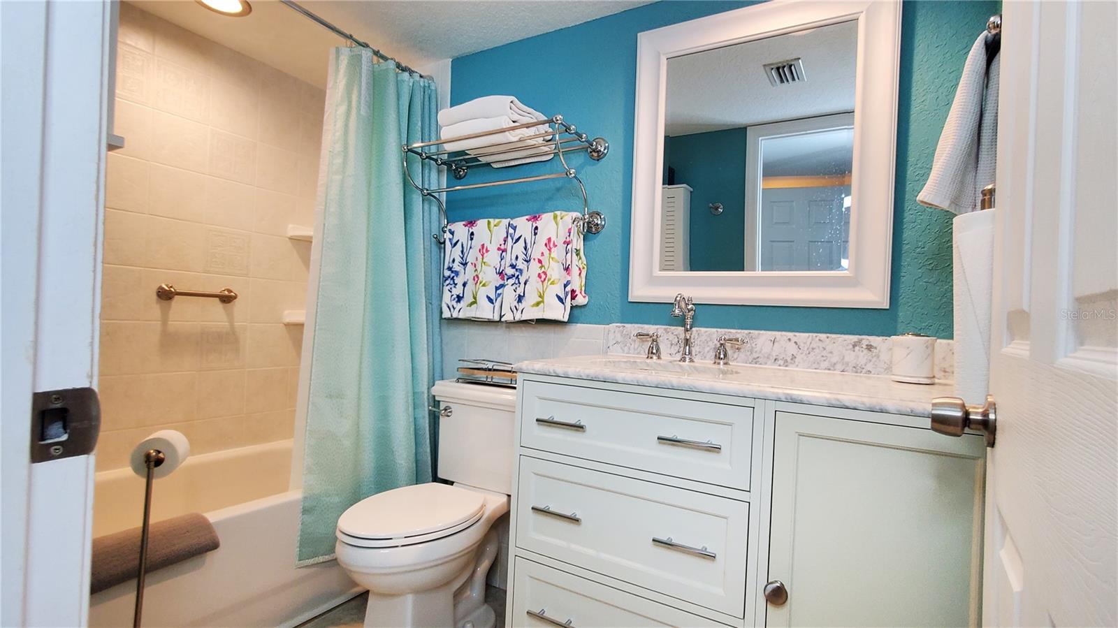 SANDAL COVE CONDO - Residential