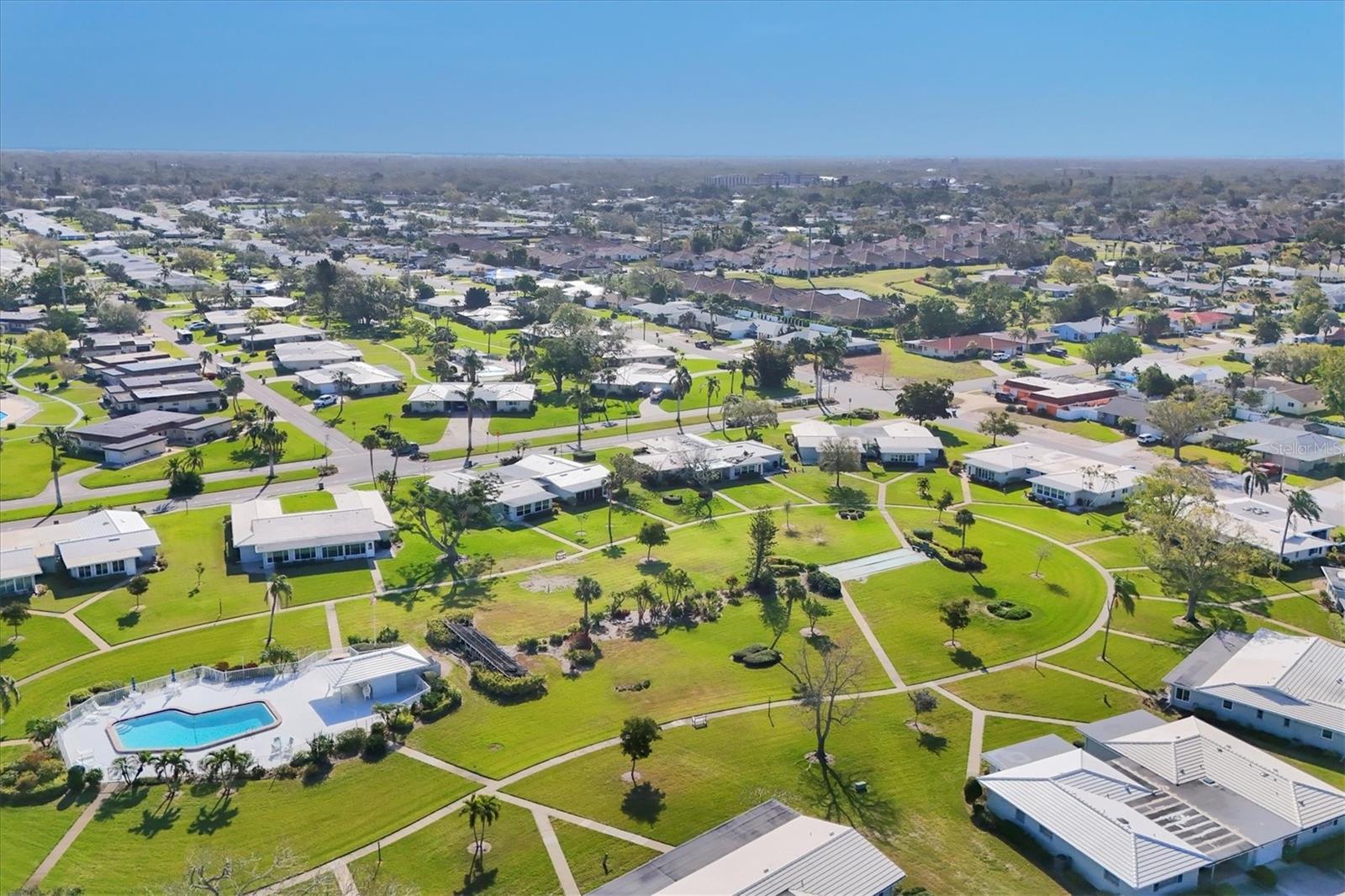 VILLAGE GREEN OF BRADENTON SEC 3 - Residential