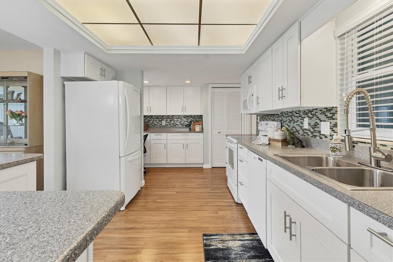 VILLAGE GREEN OF BRADENTON SEC 3 - Residential