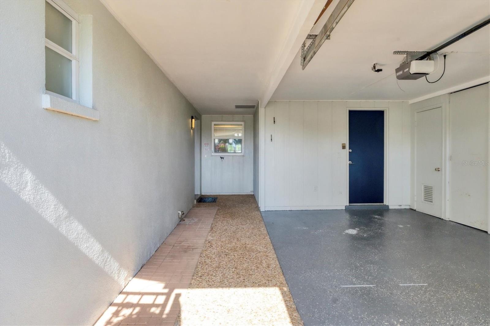 VILLAGE GREEN OF BRADENTON SEC 3 - Residential