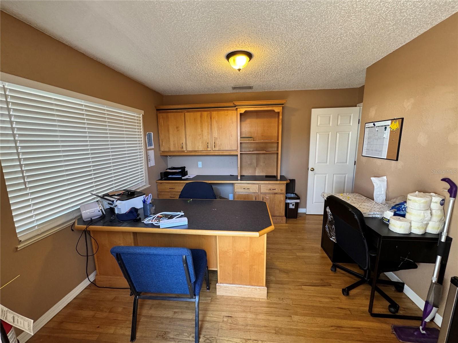 KENILWORTH PARK - Commercial Sale