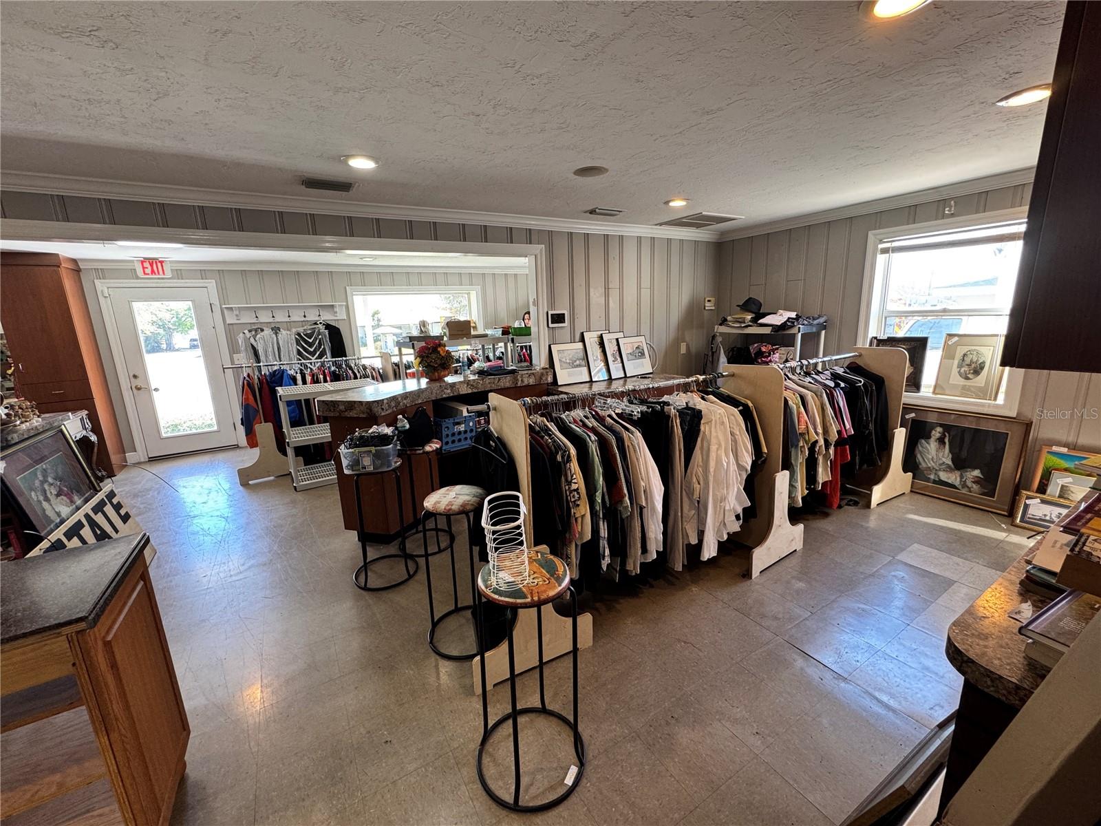 KENILWORTH PARK - Commercial Sale