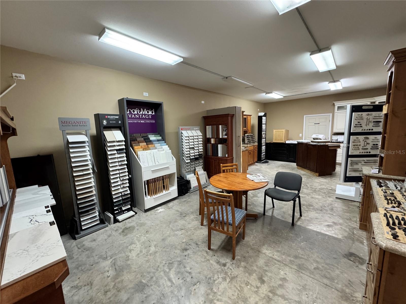 KENILWORTH PARK - Commercial Sale