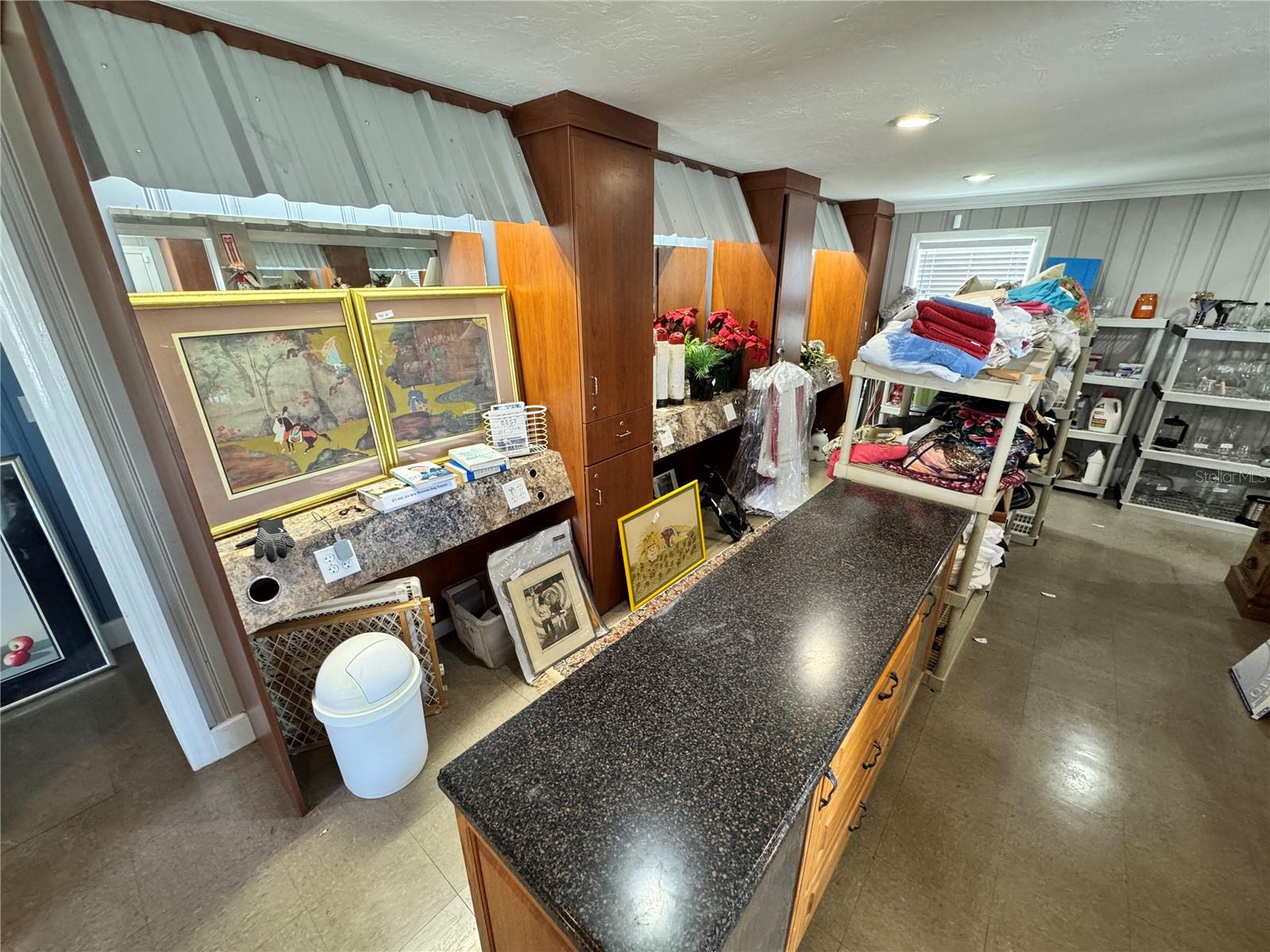 KENILWORTH PARK - Commercial Sale