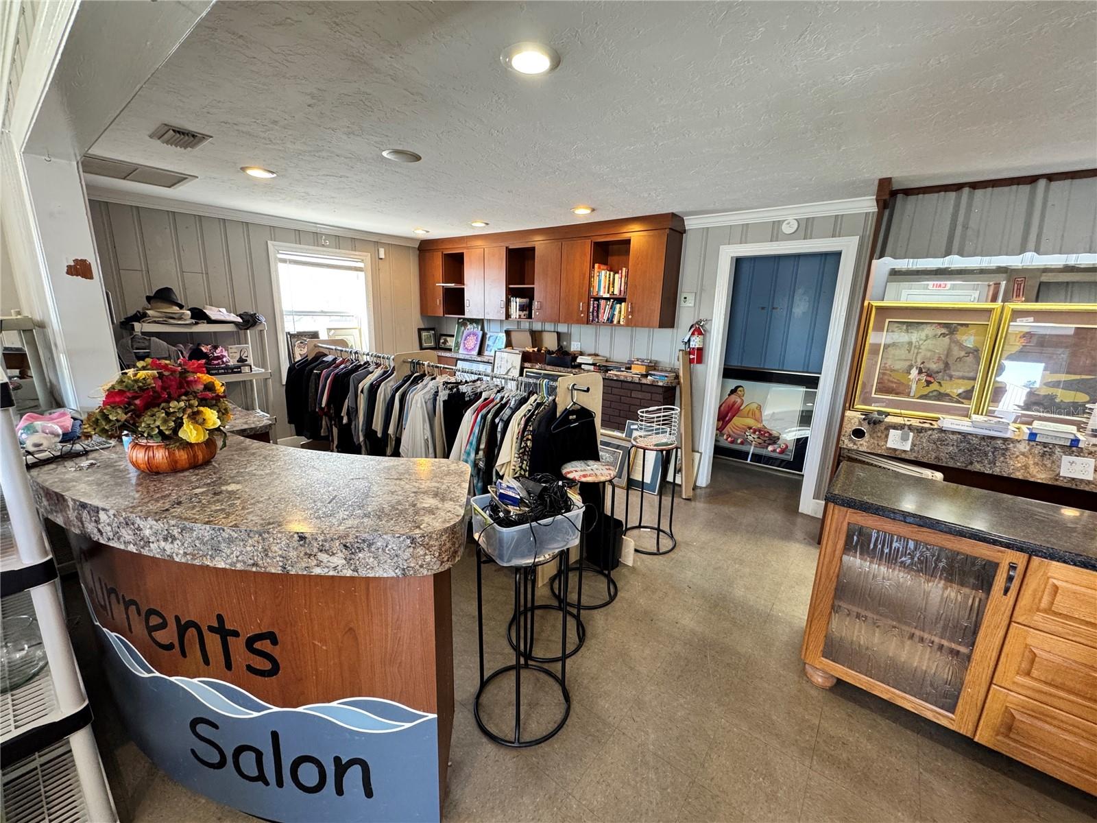 KENILWORTH PARK - Commercial Sale