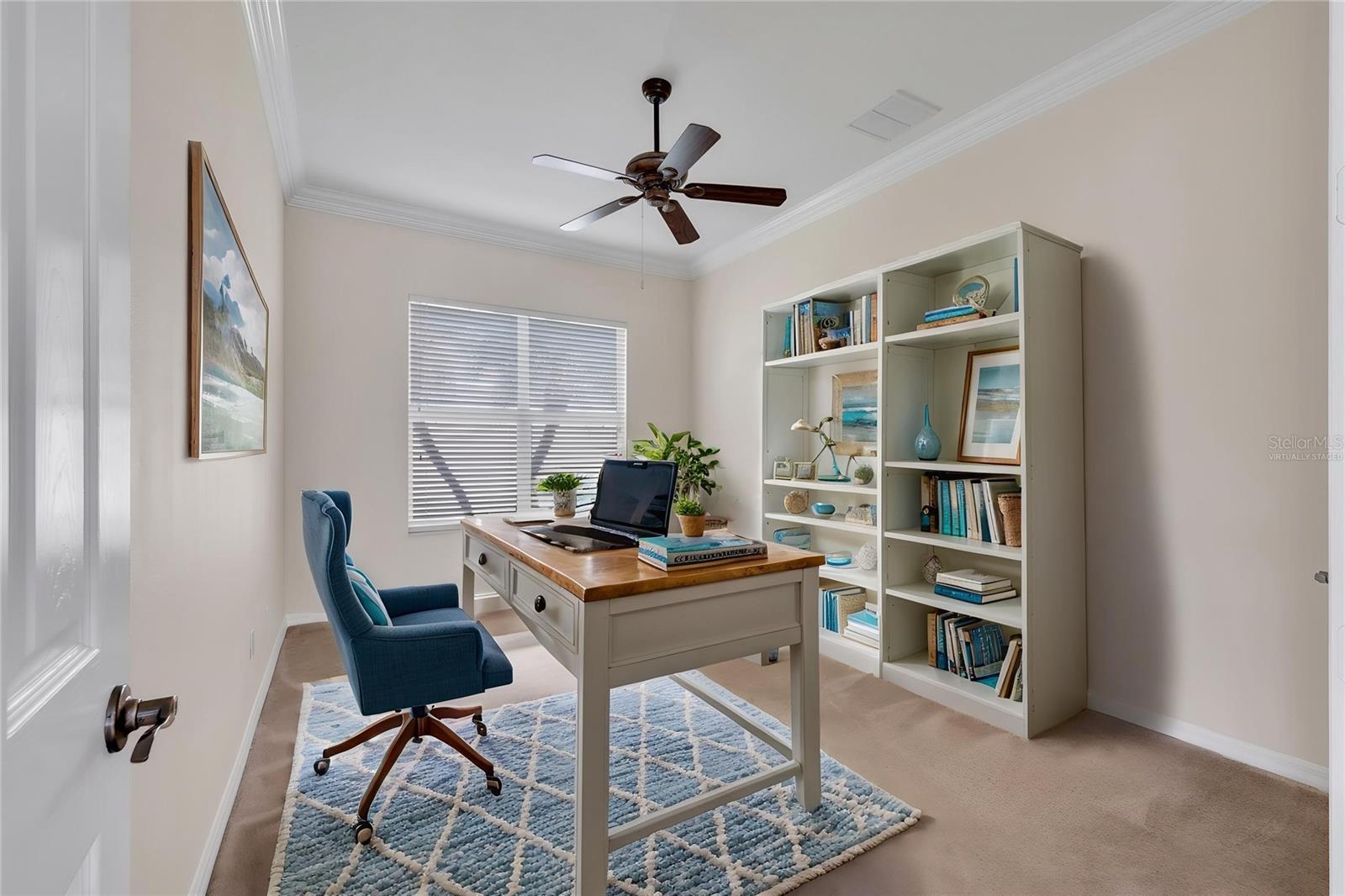 VALENCIA LAKES - Residential