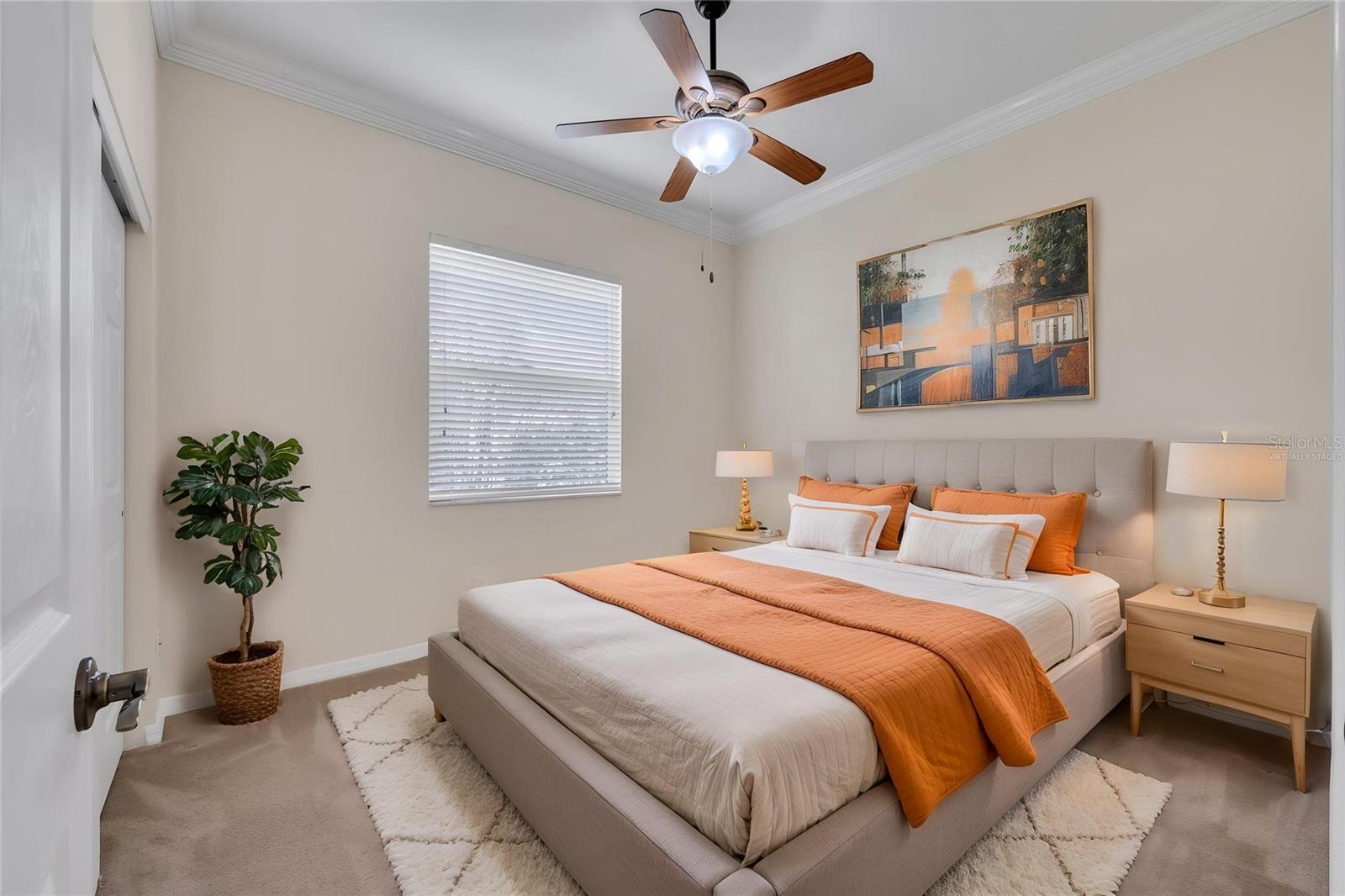 VALENCIA LAKES - Residential