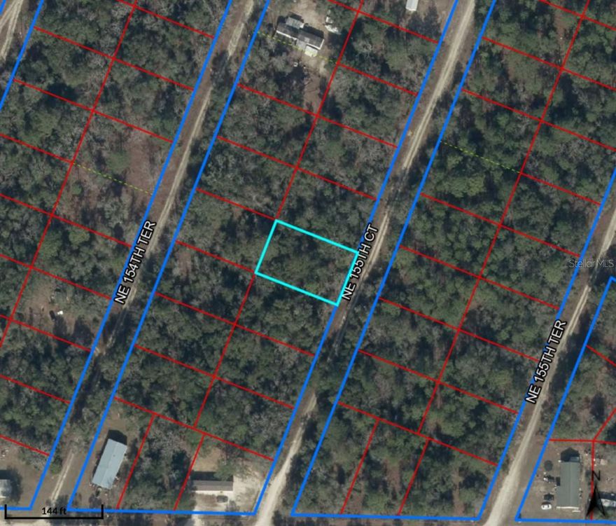 Great opportunity to own a piece of land in the Sunshine State. WILLISTON HIGHLANDS GOLF & COUNTRY CLUB ESTATES BUILDING LOT. 1/4 Lot for sale. Between Gainesville and Ocala Lot measures approximately 80X125. Centrally located close to schools, highways, shopping, restaurants and much more. Bring your home plans to build your dream home, manufactured home or mobile home. No HOA or deed restrictions.