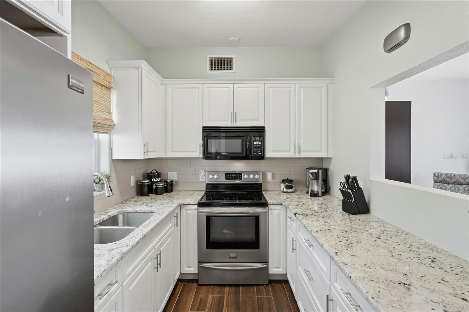 MEADOW LAWN - Residential