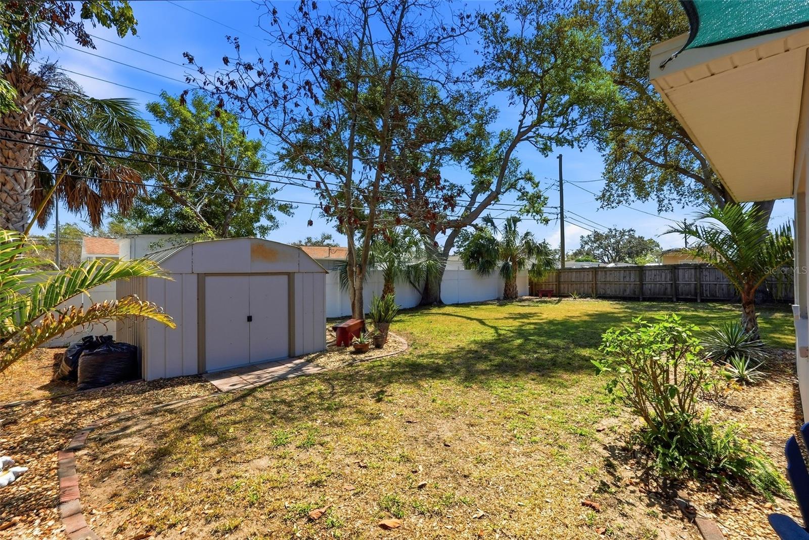 MEADOW LAWN - Residential