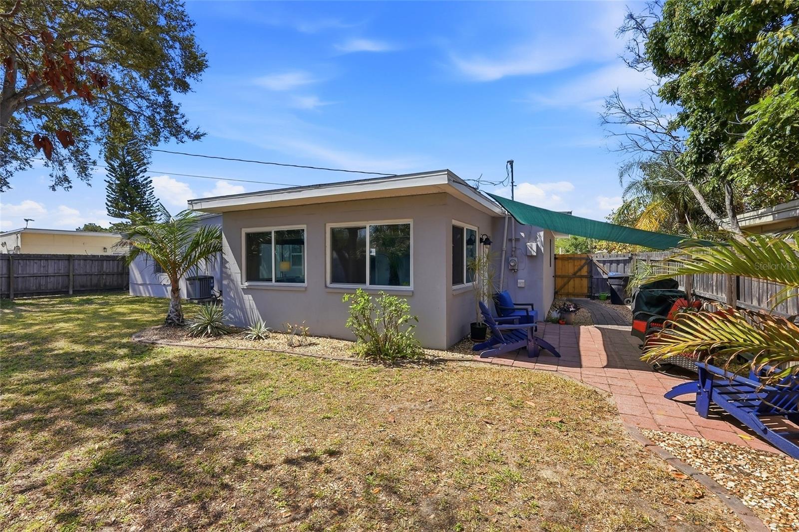 MEADOW LAWN - Residential