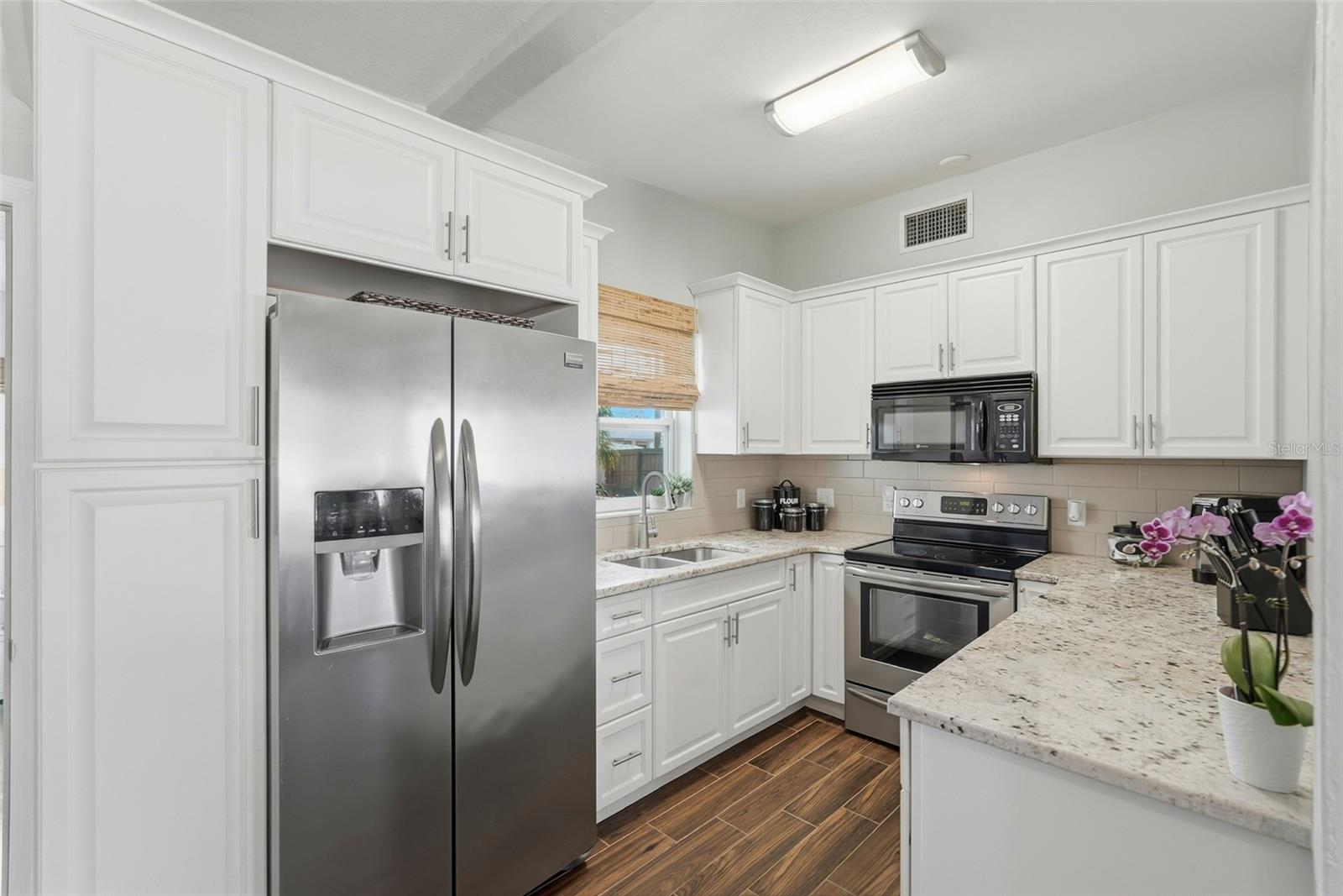 MEADOW LAWN - Residential