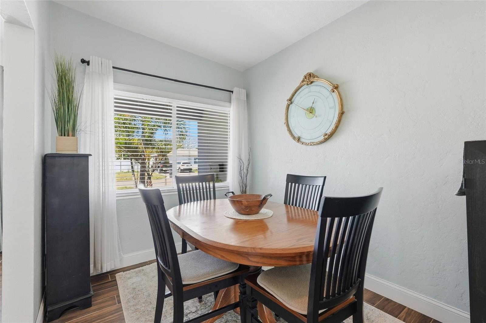 MEADOW LAWN - Residential