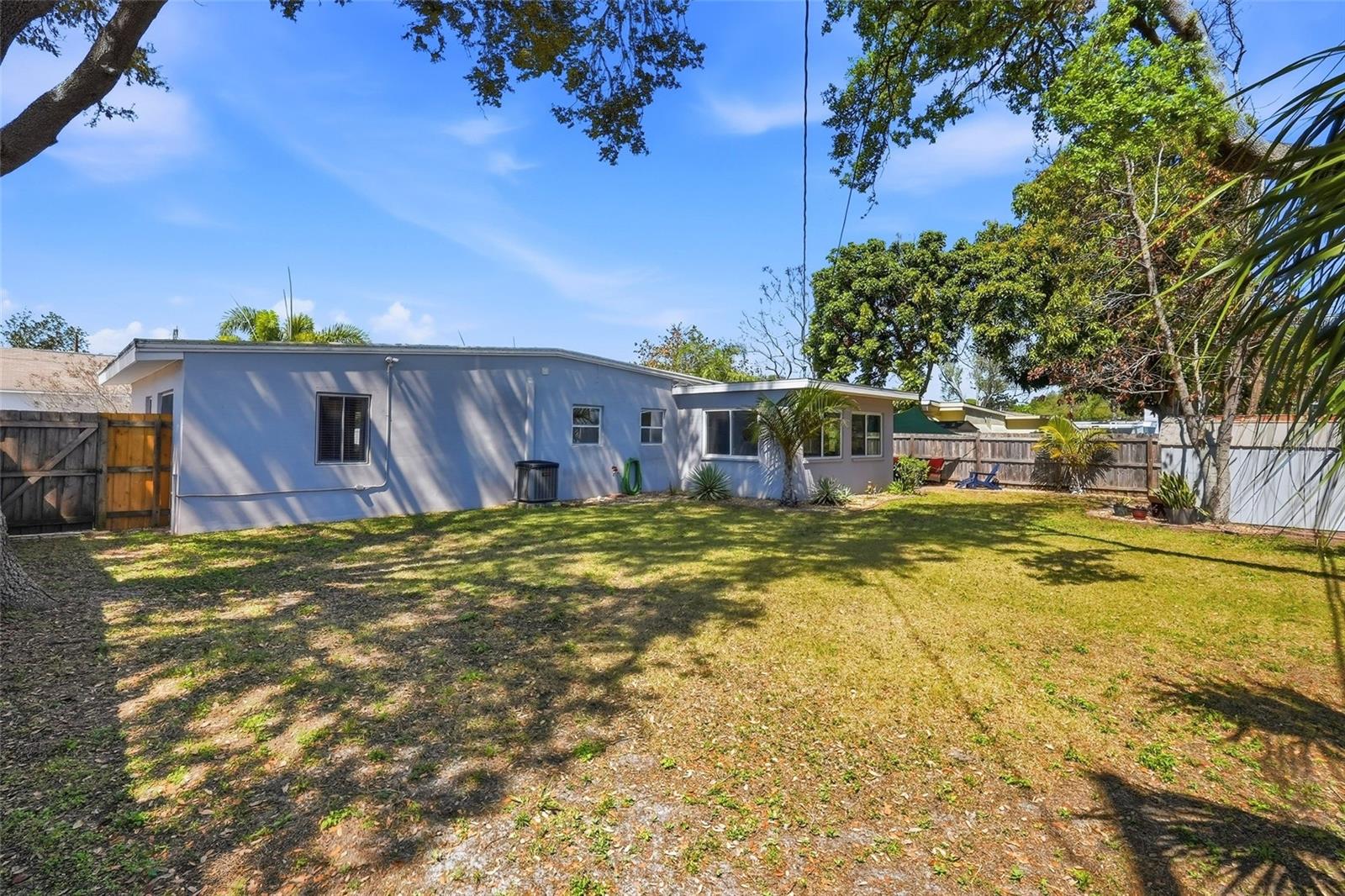 MEADOW LAWN - Residential