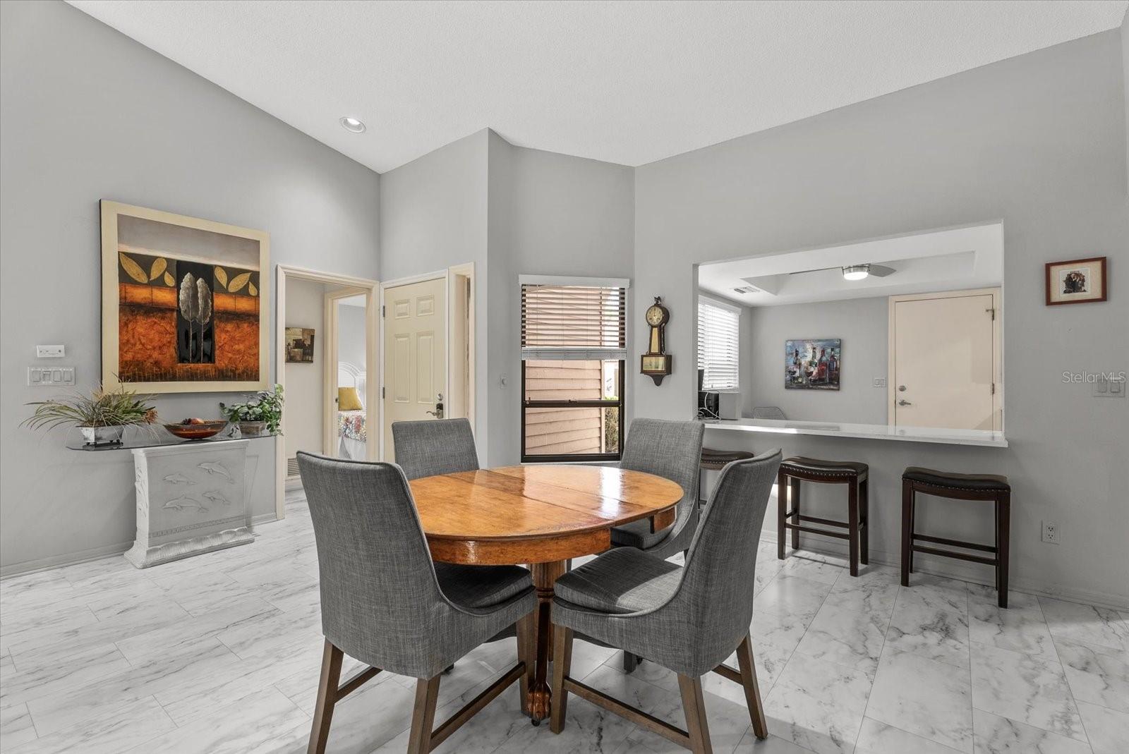 LAKESHORE VILLAGE - Residential